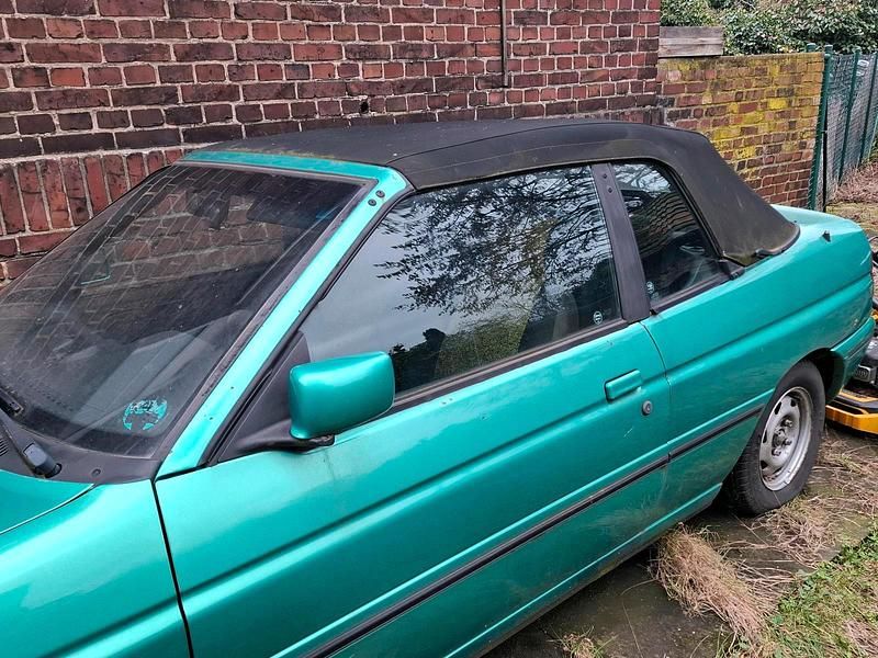 Gebraucht Ford Escort Cabriolet 90 PS (66 kW) 1994 Grün Cabrio
