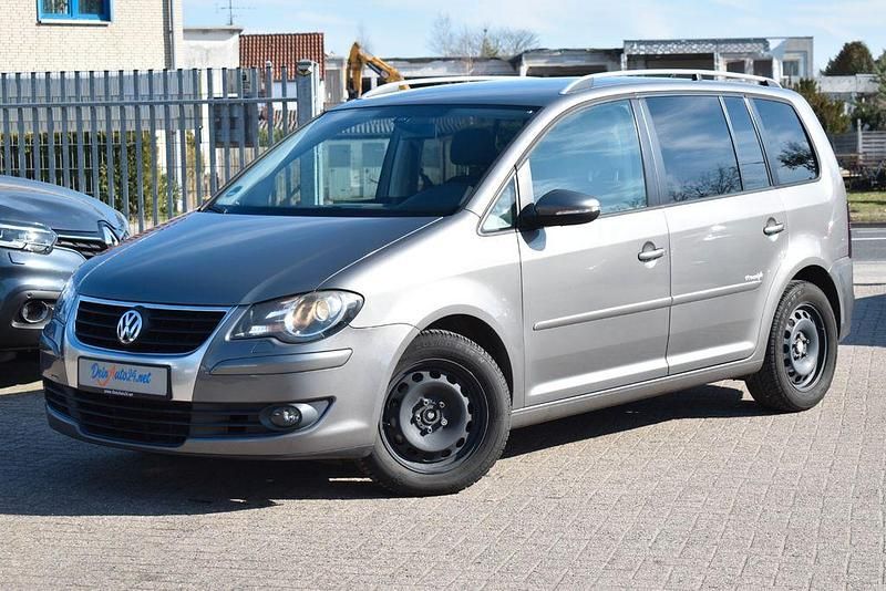 Gebraucht VW Touran Freestyle 140 PS (102 kW) 2009 Grau Van / Kleinbus