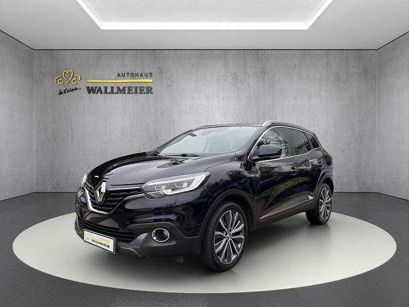 Schwarz metallic Gebraucht 2015 Renault Kadjar Bose Edition SUV | 12.730 € (Teuer) - Bild 1/4