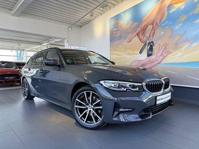 Gebraucht BMW 320 Sport Line 184 PS (135 kW) 2020 Dravitgrau metallic Kombi