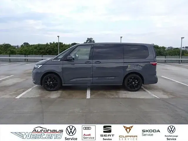 Gebraucht VW T7 Life 150 PS (110 kW) 2025 Pure grey (grau) Van