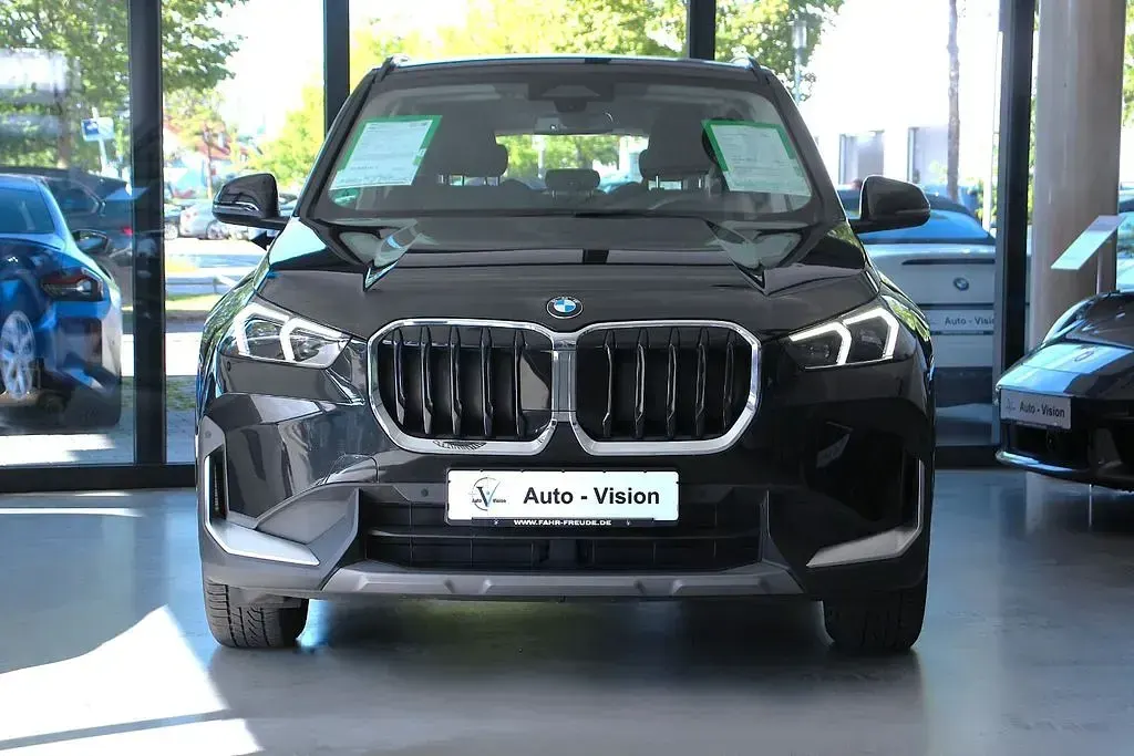 Gebraucht BMW X1 Sport Line 163 PS (119 kW) 2023 Schwarz SUV