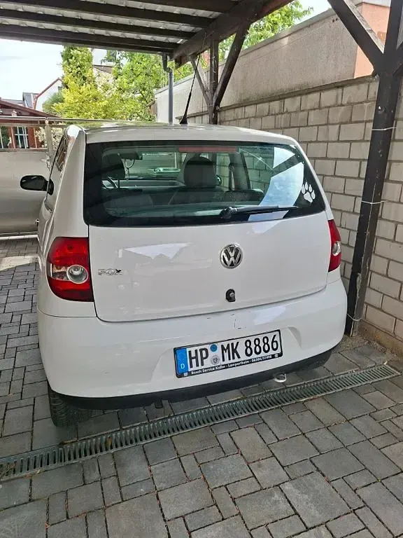 Gebraucht VW Fox 54 PS (39 kW) 2009 Weiß Kleinwagen