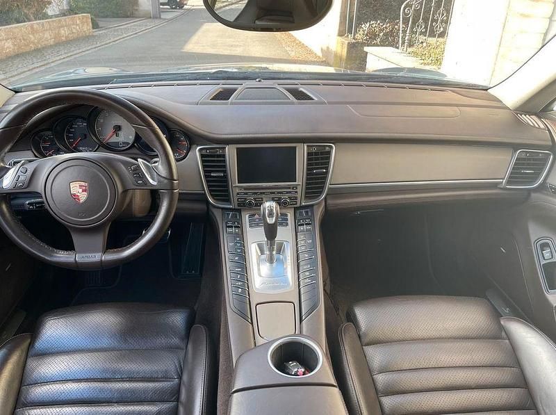 Gebraucht Porsche Panamera 333 PS (244 kW) 2012 Blau Kleinwagen