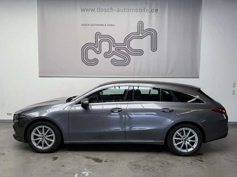 Mountaingrau Gebraucht 2021 Mercedes CLA220 Limousine | 24.990 € (Superpreis) - Bild 1/4
