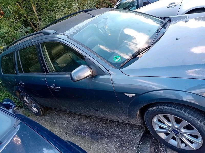 Grau Gebraucht 2005 Ford Mondeo Kombi | 700 € (Guter Preis) - Bild 1/3