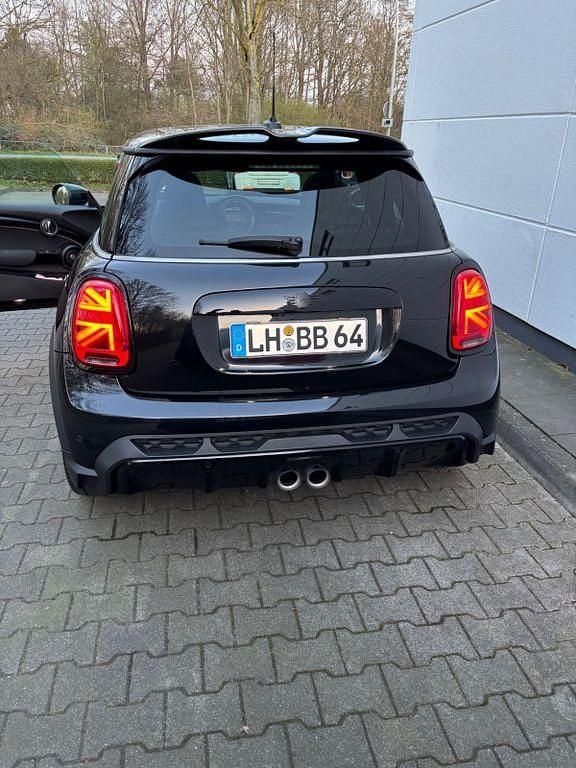 Gebraucht Mini John Cooper Works 231 PS (169 kW) 2024 Schwarz Kleinwagen