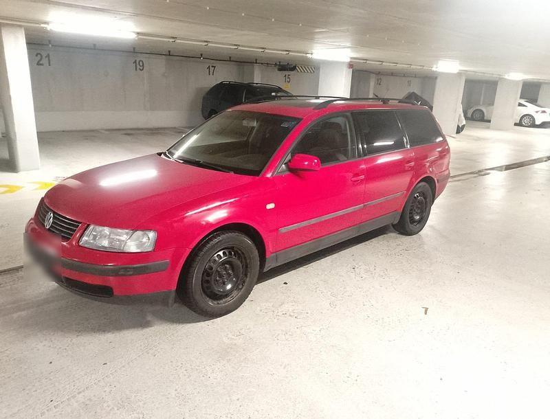 Gebraucht VW Passat 125 PS (91 kW) 1999 Rot Kombi