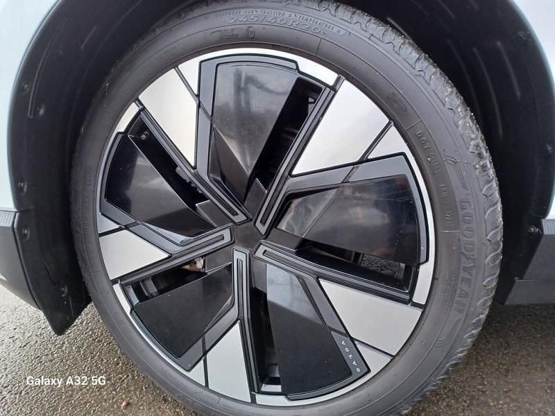 Gebraucht Volvo EX30 Ultra 200 kW (272 PS) 2024 Weiss / crystal weiss (metallic) SUV