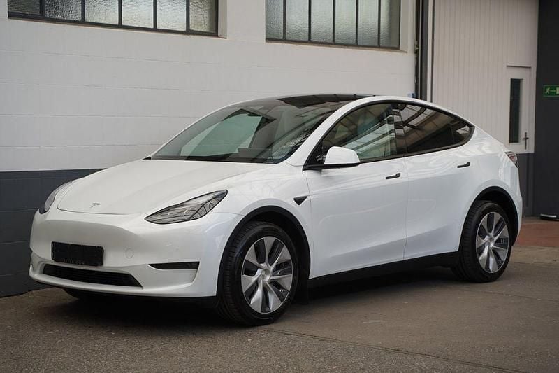 Weiß Gebraucht 2022 Tesla Model Y Long Range AWD SUV | 32.950 € (Guter Preis) - Bild 1/4