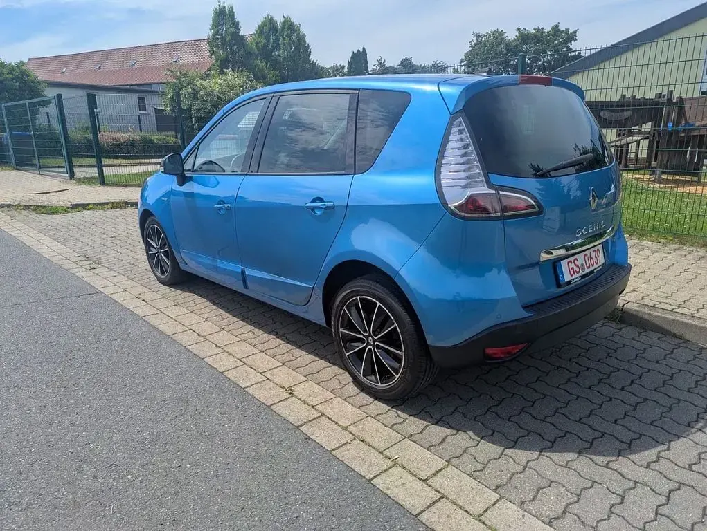 Gebraucht Renault Scénic III Bose Edition 131 PS (96 kW) 2013 Blau Van / Kleinbus