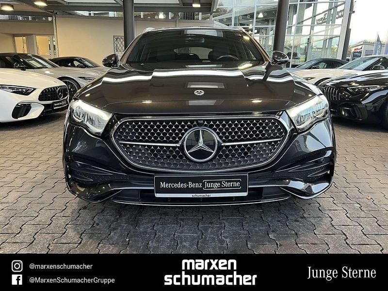 Gebraucht Mercedes E300 AMG line 313 PS (230 kW) 2024 Lack graphitgrau Kombi