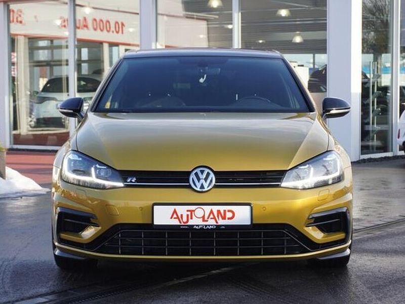 Gebraucht VW Golf VII R 300 PS (220 kW) 2019 Kurkumagelb metallic Limousine