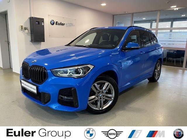 Misano blau metallic Gebraucht 2021 BMW X1 Sport Line SUV | 25.899 € (Fairer Preis) - Bild 1/4