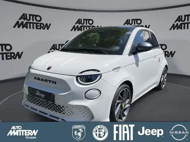 Weiß Gebraucht 2024 Abarth 500e Turismo Kleinwagen | 32.489 € - Bild 1/4