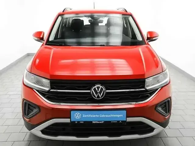 Gebraucht VW T-Cross Life 116 PS (85 kW) 2025 Rot SUV