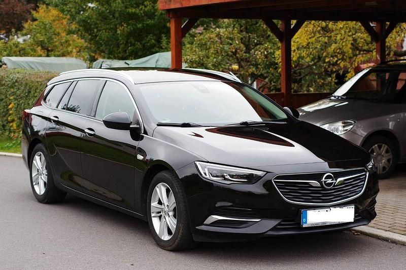 Schwarz Gebraucht 2017 Opel Insignia Kombi | 13.590 € (Fairer Preis) - Bild 1/4