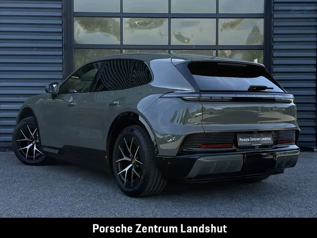 Gebraucht Porsche Cayenne Electric 325 kW (442 PS) 2025 Monteverdemetallic SUV