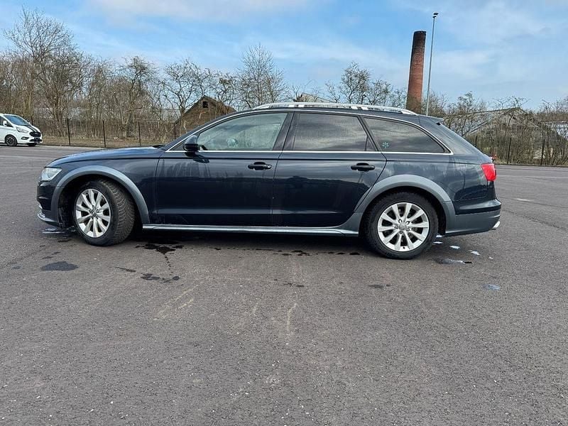 Gebraucht Audi A6 Allroad 204 PS (150 kW) 2013 Blau Kombi
