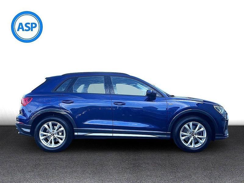 Gebraucht Audi Q3 S-Line 200 PS (147 kW) 2022 Blau (navarrablau metallic) SUV