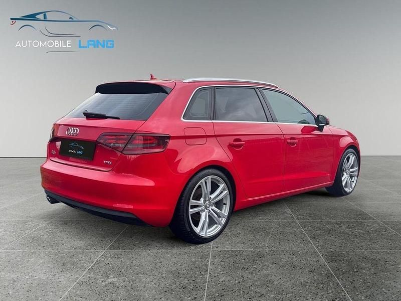 Gebraucht Audi A3 Ambition 179 PS (131 kW) 2013 Rot Limousine