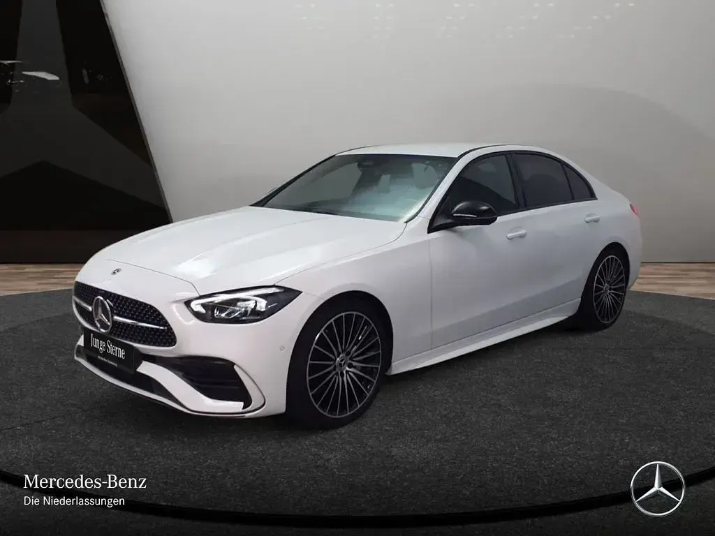 Gebraucht Mercedes C200 AMG 204 PS (150 kW) 2025 Weiß Limousine