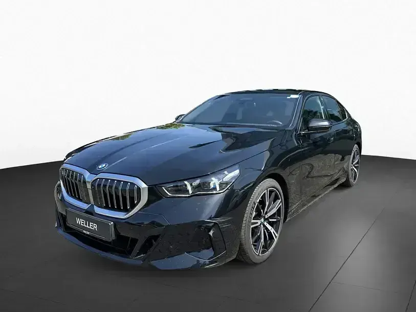 Gebraucht BMW 530e M Sport 299 PS (219 kW) 2025 Black sapphire (schwarz) Limousine