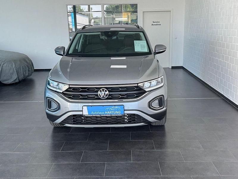 Gebraucht VW T-Roc Life 150 PS (110 kW) 2024 Pyritgrau SUV
