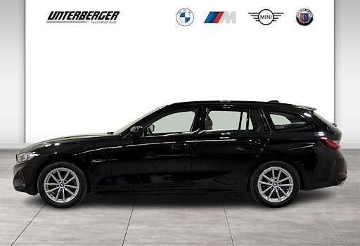 Gebraucht BMW 320e Sport Line 204 PS (150 kW) 2023 Schwarz ii Kombi