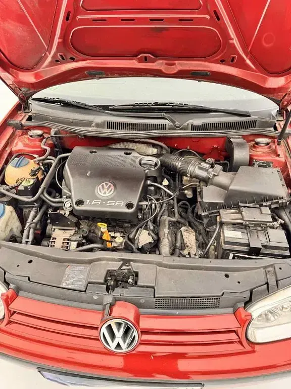 Używany VW Golf III 101 KM (74 kW) 1998 Czerwony Sedan/Limuzyna