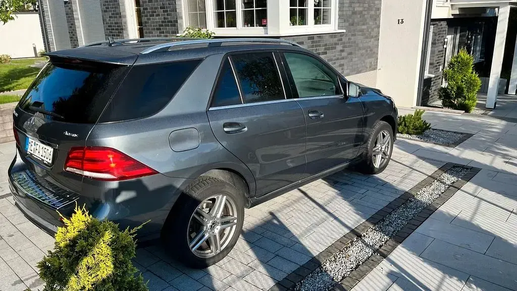 Gebraucht Mercedes GLE350 258 PS (189 kW) 2018 Grau SUV