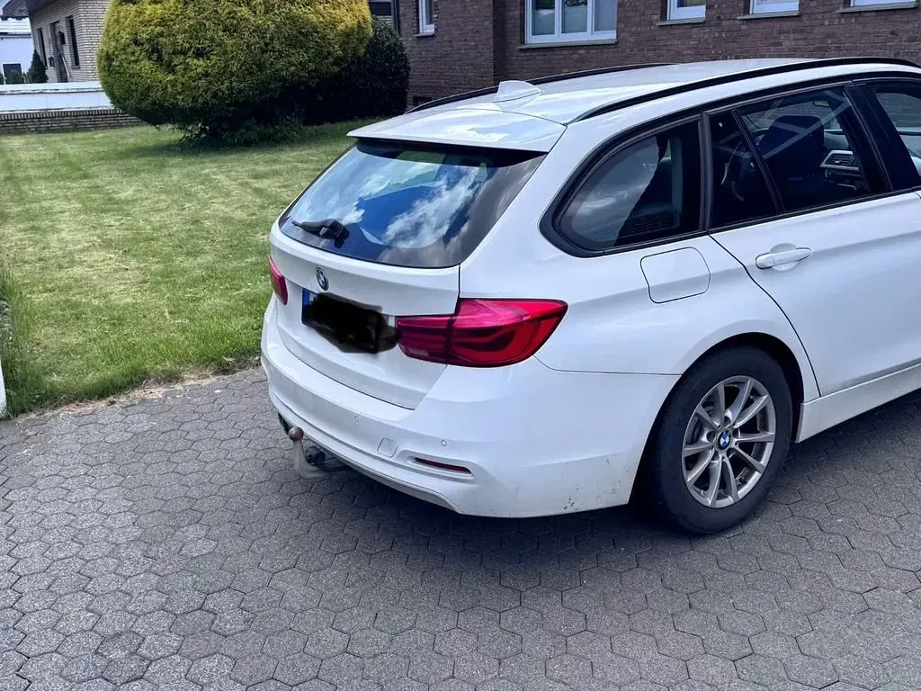 Gebraucht BMW 320 190 PS (139 kW) 2017 Weiß Kombi