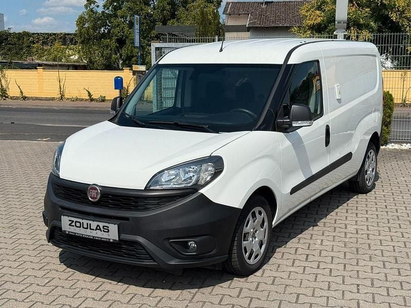 Weiß Gebraucht 2021 Fiat Doblò Van / Kleinbus | 25.990 € - Bild 1/4