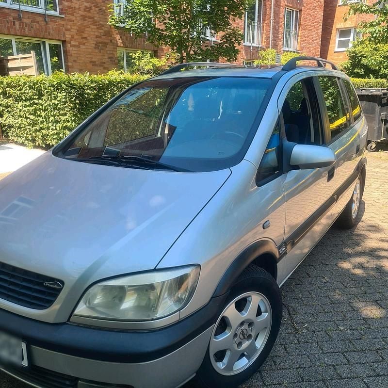 Silber Gebraucht 2000 Opel Zafira Van / Kleinbus | 3.600 € - Bild 1/4
