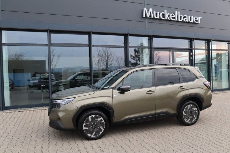 Grün Neu 2024 Subaru Forester Exclusive+ SUV | 45.995 € (Teuer) - Bild 1/4