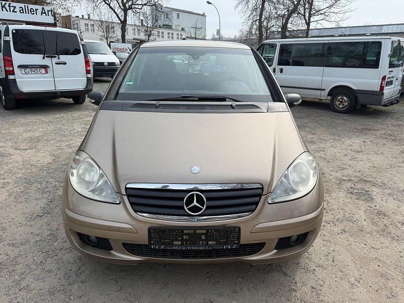 Gebraucht Mercedes A160 82 PS (60 kW) 2006 Gold Kleinwagen