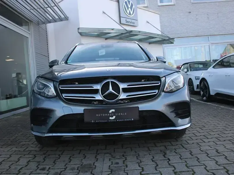 Gebraucht Mercedes GLC220 AMG line 170 PS (125 kW) 2019 Grau SUV