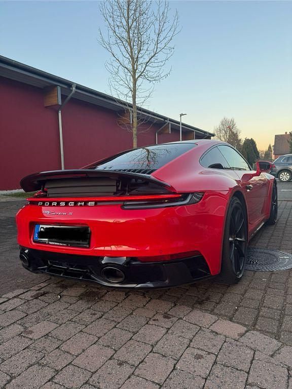 Rot Gebraucht 2020 Porsche 911 Carrera S Sport Coupé | 119.000 € (Guter Preis) - Bild 1/4