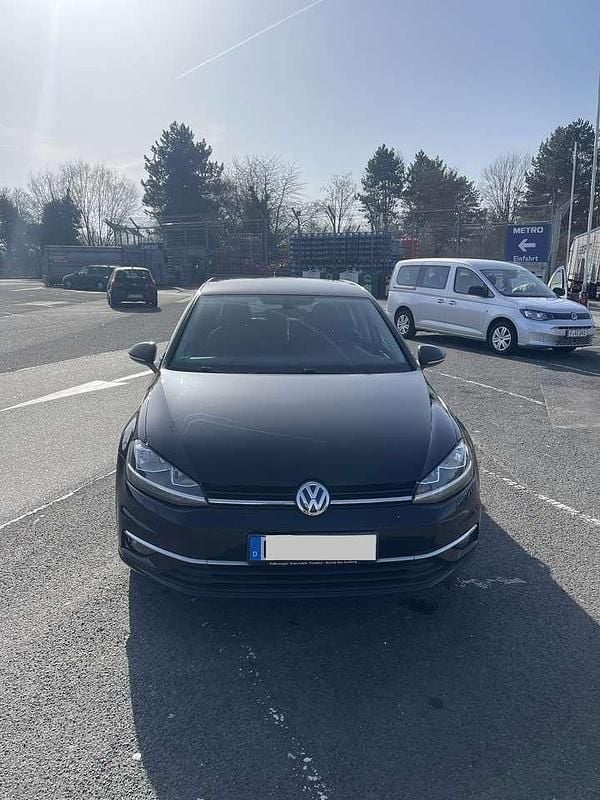 Gebraucht VW Golf VII Sound 116 PS (85 kW) 2017 Schwarz Kleinwagen