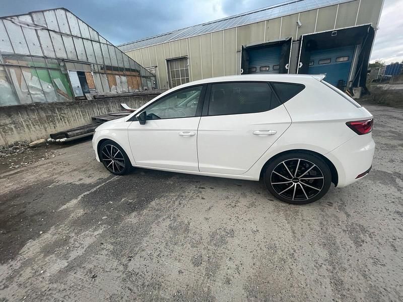 Gebraucht Seat Leon FR 184 PS (135 kW) 2015 Weiß Kleinwagen