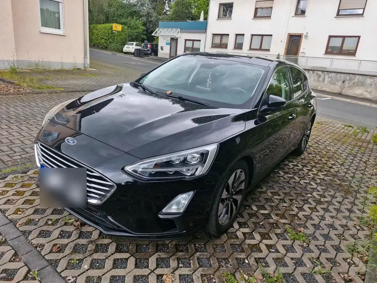 Gebraucht Ford Focus 125 PS (91 kW) 2018 Schwarz Limousine