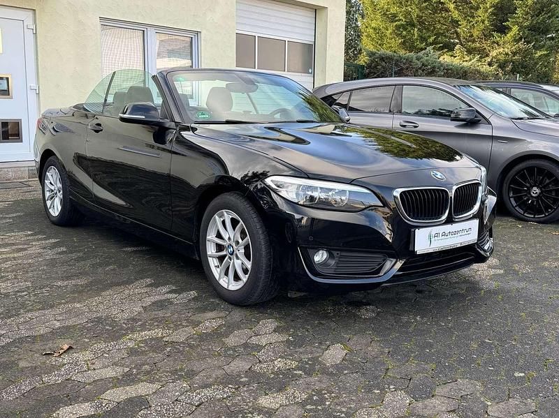 Gebraucht BMW 220 Sport Line 190 PS (139 kW) 2015 Schwarz Cabrio