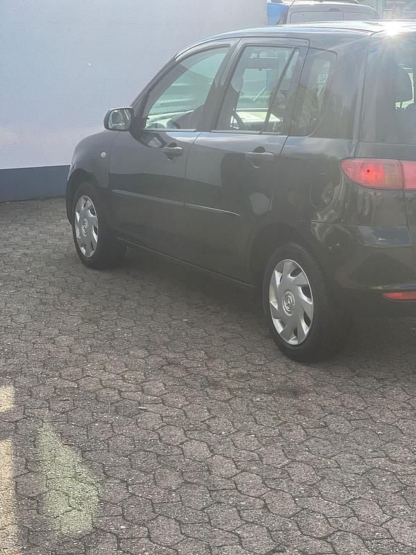 Usado Mazda 2 80 HP (58 kW) 2005 Preto Citadino