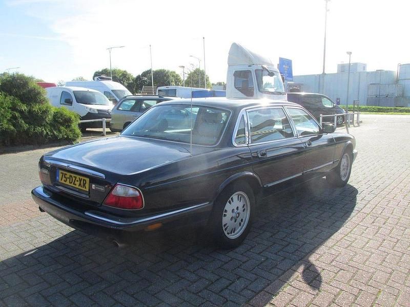 Gebraucht Jaguar XJ Sovereign 237 PS (174 kW) 2000 Blau Limousine