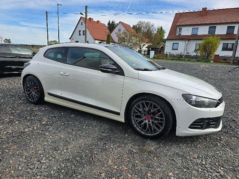 Usata VW Scirocco 122 CV (89 kW) 2012 Bianco Coupé