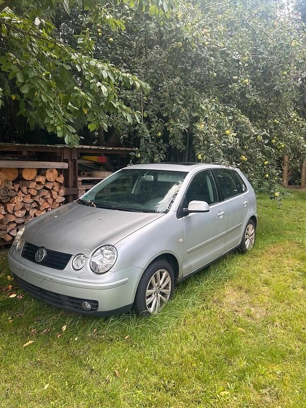 Silber Gebraucht 2002 VW Polo Kleinwagen | 850 € (Fairer Preis) - Bild 1/4