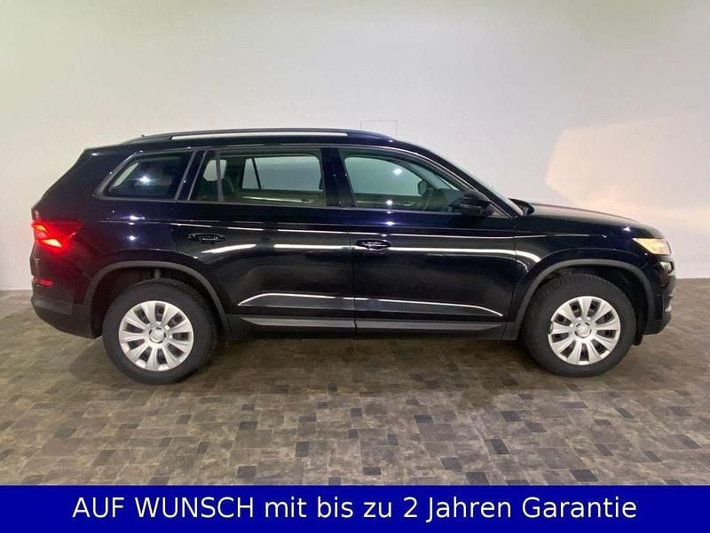 Schwarz Gebraucht 2017 Skoda Kodiaq Active SUV | 11.890 € - Bild 1/4