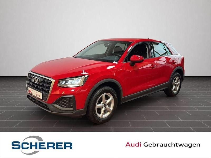 Gebraucht Audi Q2 Basis 110 PS (80 kW) 2022 Tangorot metallic (metallic) SUV