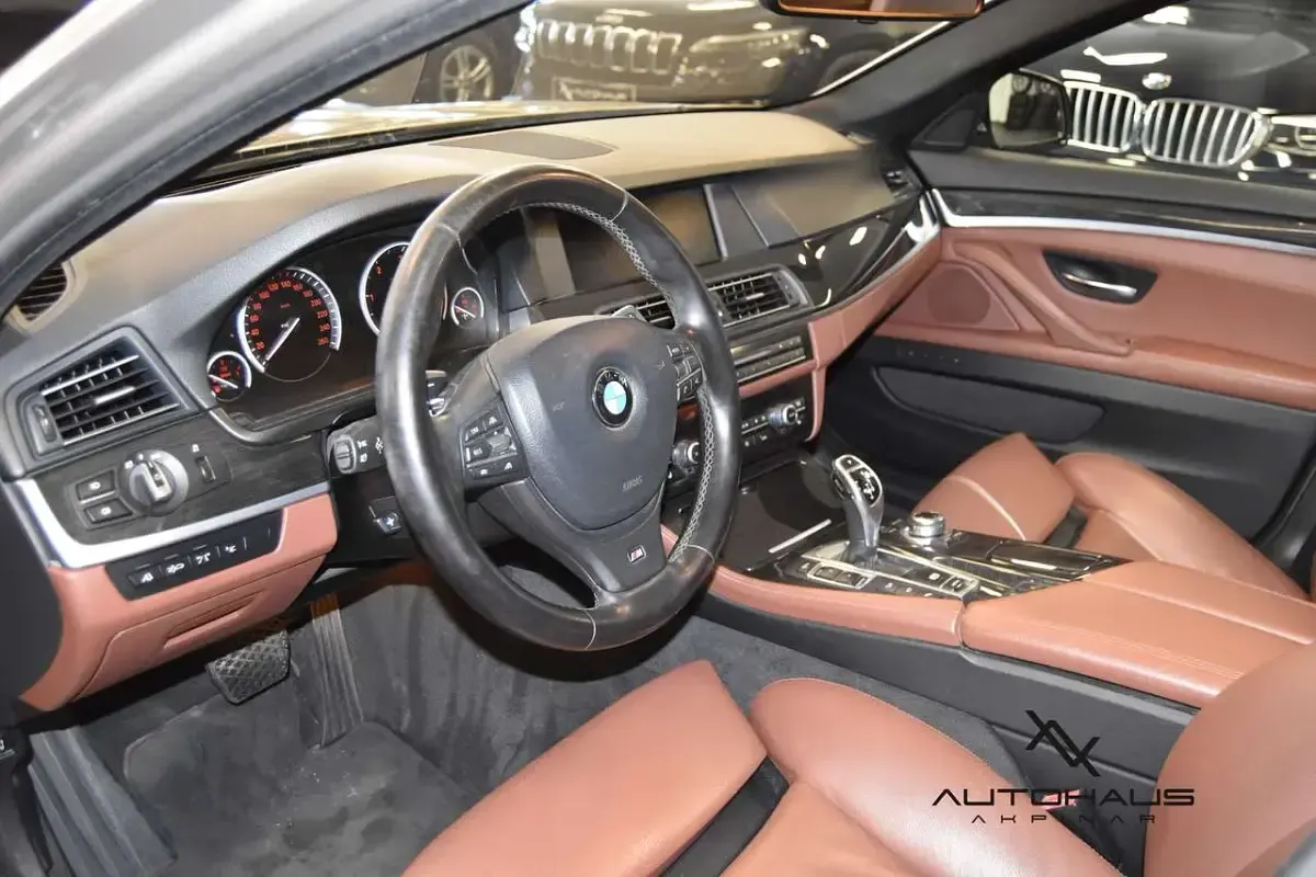 Używany BMW 530 Shadowline 258 KM (189 kW) 2011 Srebrny Kombi
