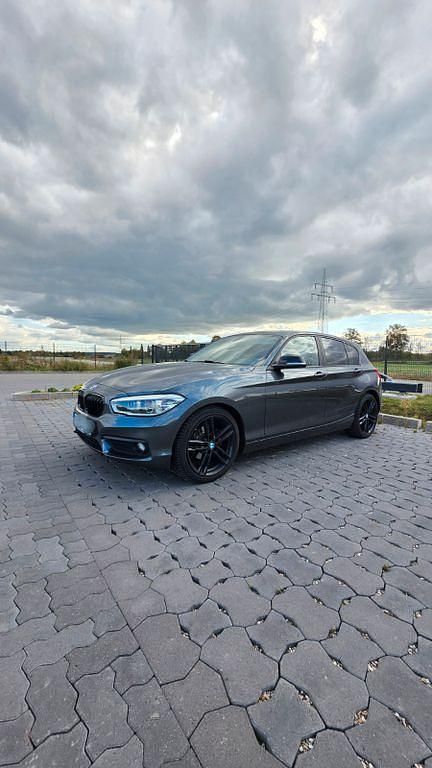 Grau Gebraucht 2016 BMW 118 M Sport Kleinwagen | 12.499 € (Fairer Preis) - Bild 1/4